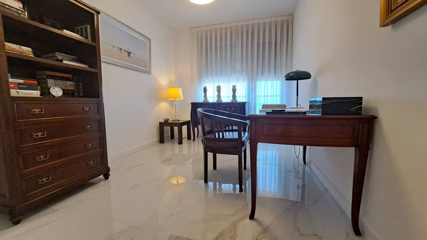 4 soverom Leilighet til salgs i Alicante by med garasje - € 740 000 (Ref: 9640568)