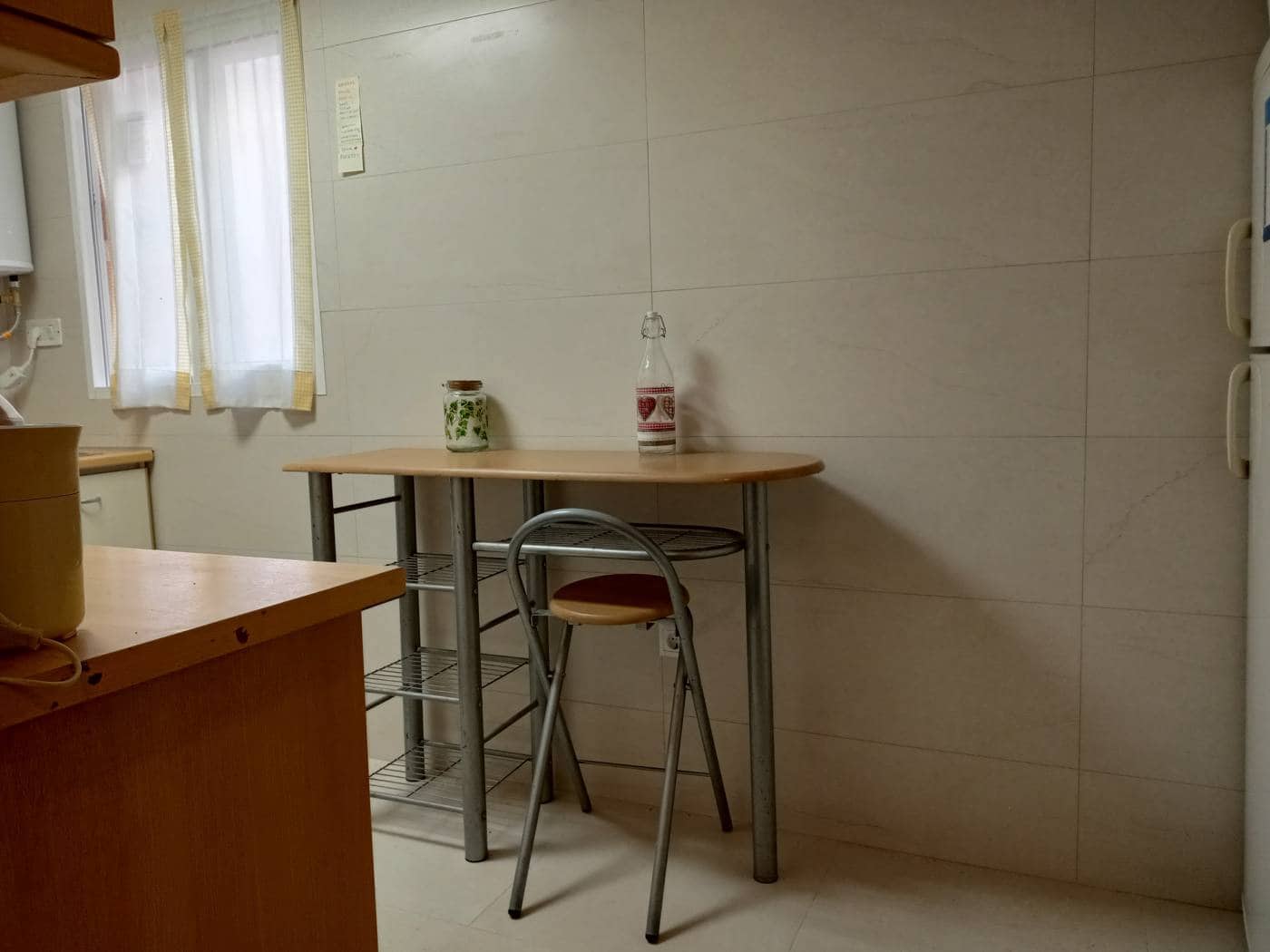 2 soveværelse Lejlighed til leje i Alicante by med garage - € 950 (Ref: 9882604)