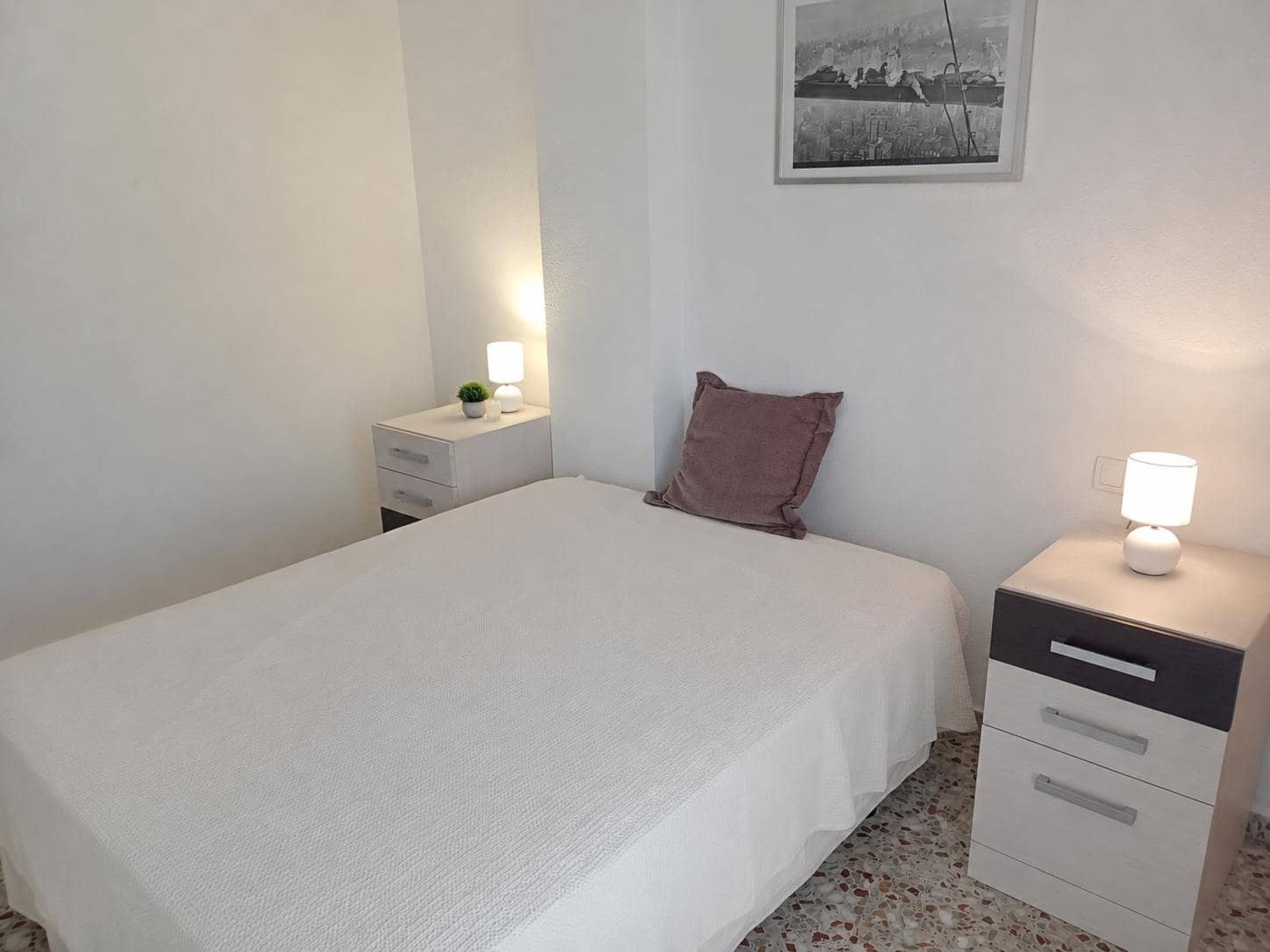 2 soveværelse Lejlighed til leje i Alicante by med garage - € 950 (Ref: 9882604)