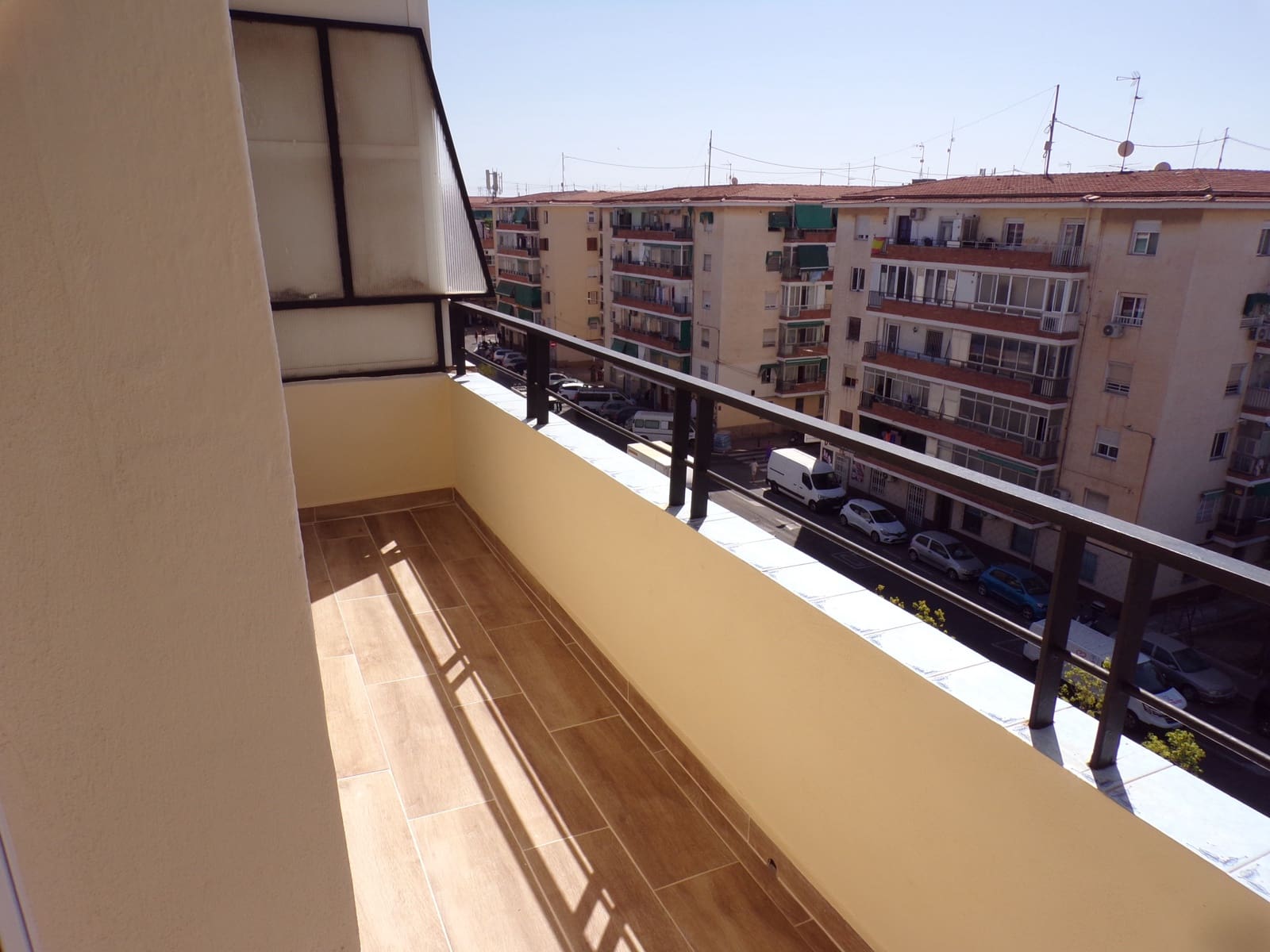 Lejlighed til salg i Alicante by med garage - € 125.000 (Ref: 10138776)