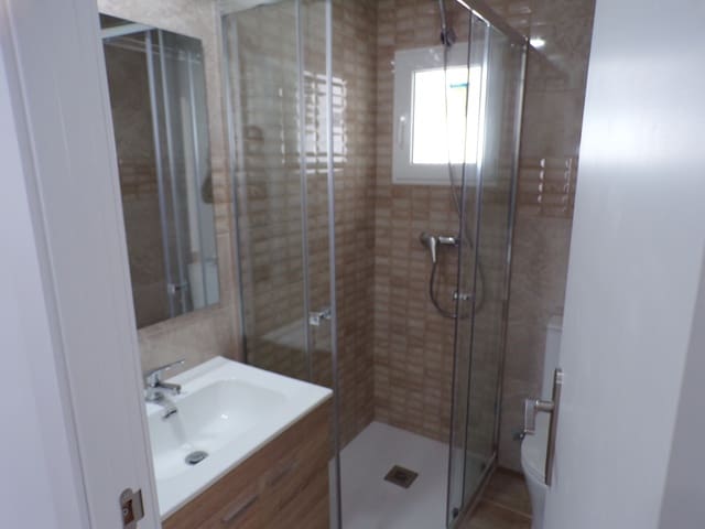 Lejlighed til salg i Virgen del Remedio - Parque lo Morant, Alicante by med garage - € 125.000 (Ref: 10138776)