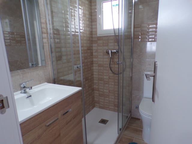 Lejlighed til salg i Virgen del Remedio - Parque lo Morant, Alicante by med garage - € 125.000 (Ref: 10138776)
