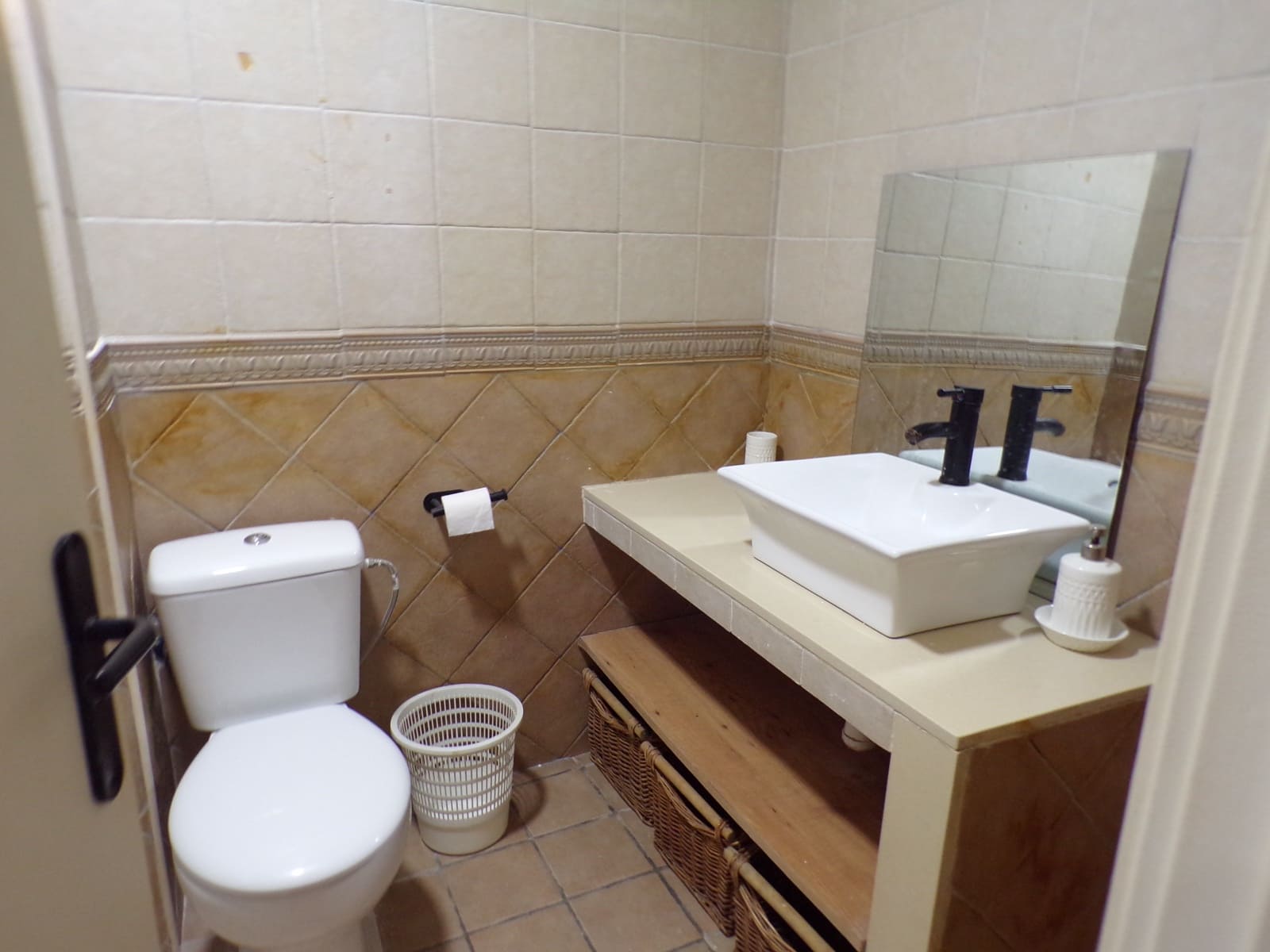 3 soveværelse Lejlighed til salg i Alicante by med garage - € 140.000 (Ref: 10163784)