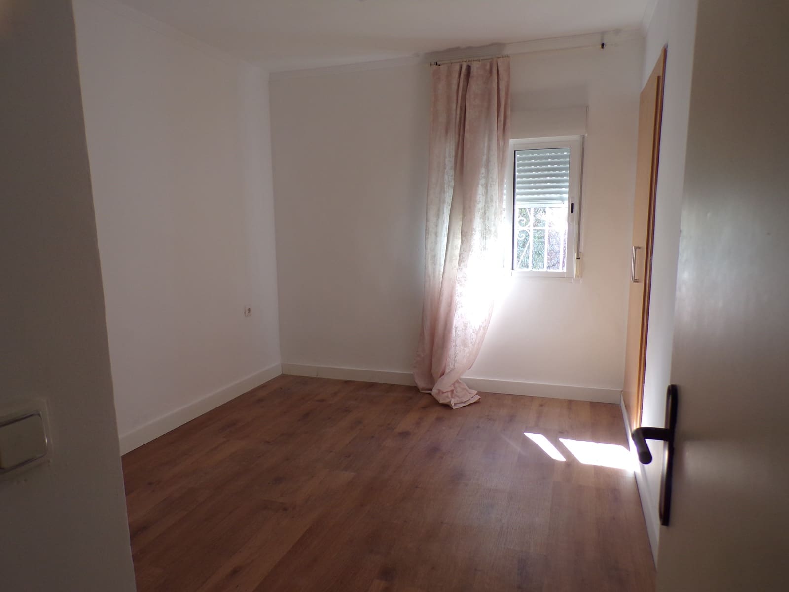 3 soveværelse Lejlighed til salg i Alicante by med garage - € 140.000 (Ref: 10163784)