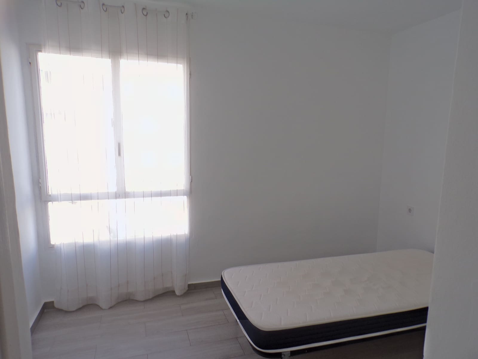3 soverom Leilighet til salgs i Alicante by med garasje - € 130 000 (Ref: 10163786)