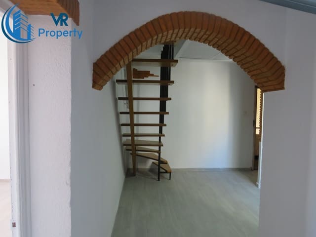 2 bedroom Flat for sale in Alicante / Alacant city - € 85,000 (Ref: 8279974)