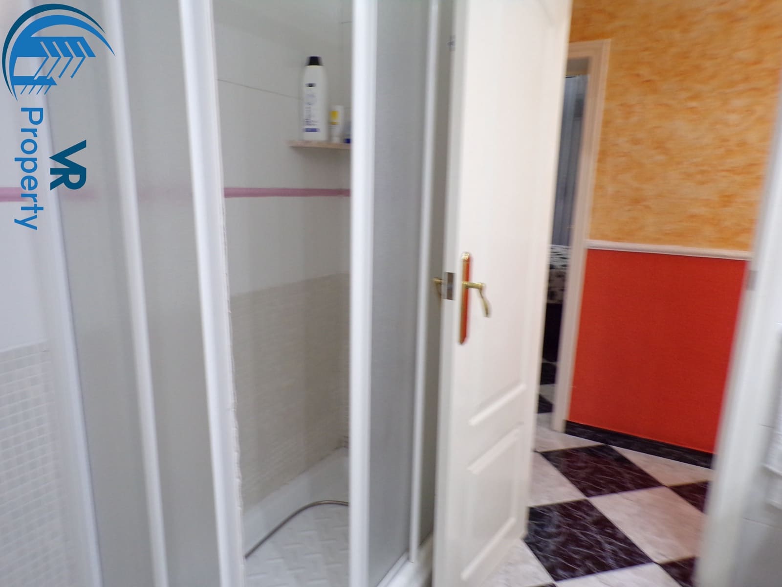 3 soveværelse Lejlighed til salg i Alicante by - € 96.000 (Ref: 8707344)