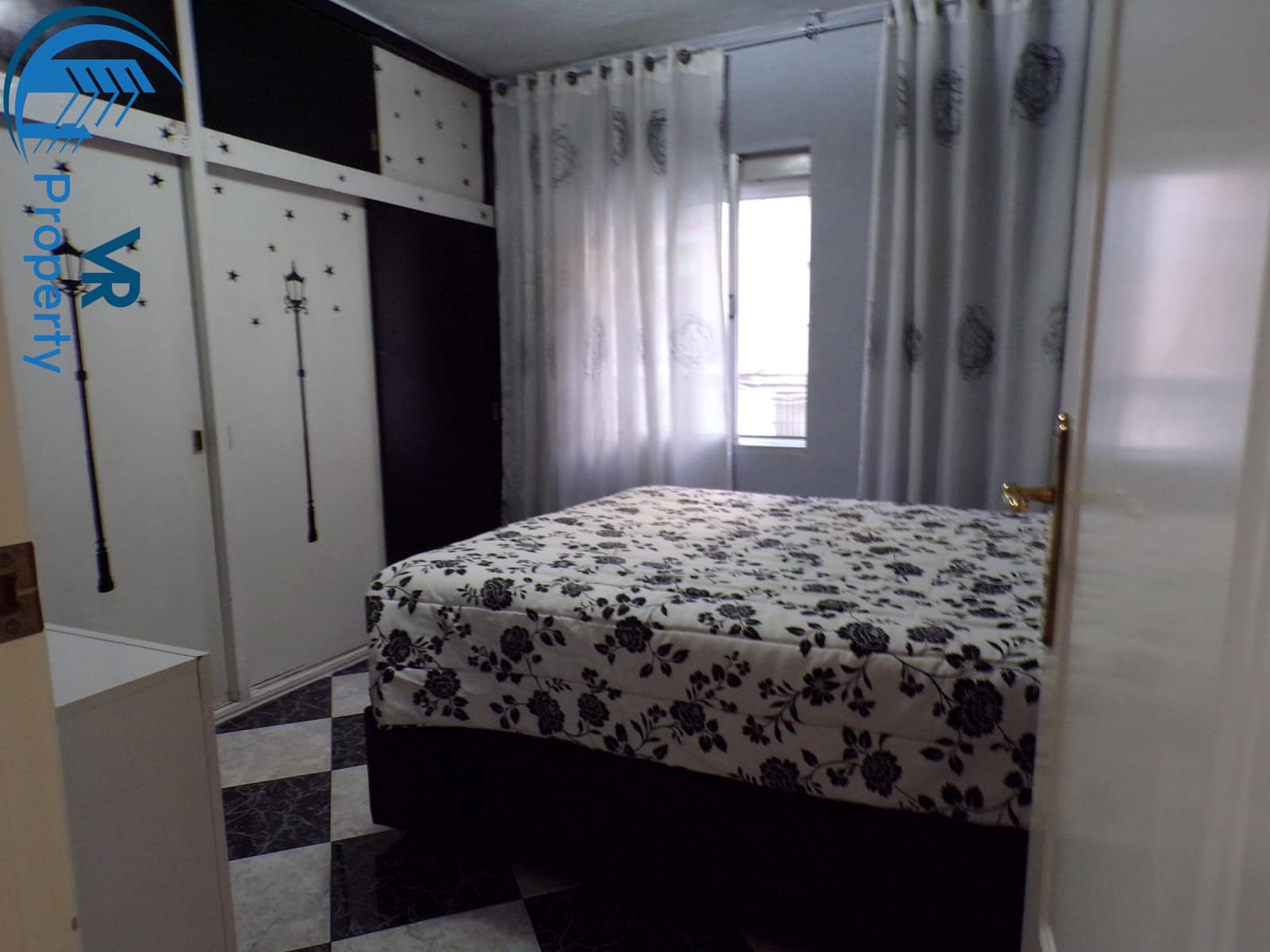 3 soveværelse Lejlighed til salg i Alicante by - € 96.000 (Ref: 8707344)