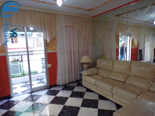 3 soveværelse Lejlighed til salg i Virgen del Remedio - Parque lo Morant, Alicante by - € 96.000 (Ref: 8707344)