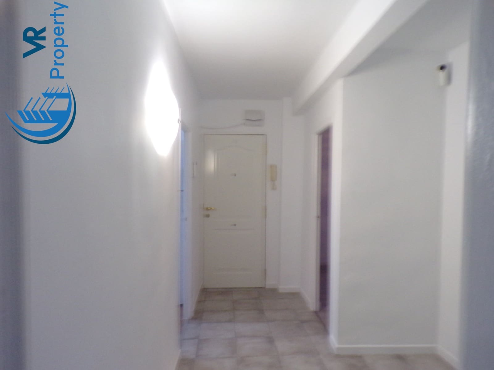 3 slaapkamer Appartement te koop in Alicante stad - € 80.000 (Ref: 8824046)