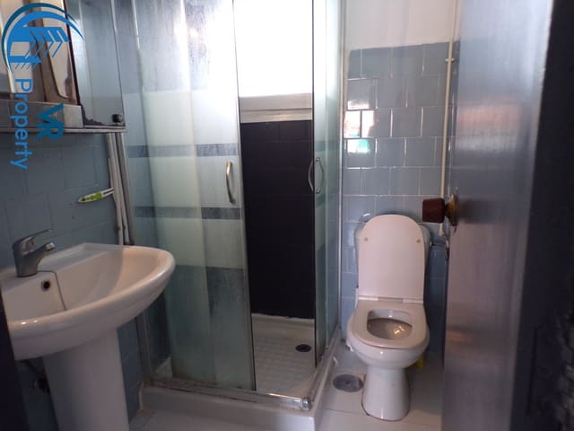 3 soveværelse Lejlighed til salg i Virgen del Remedio - Parque lo Morant, Alicante by - € 82.000 (Ref: 8824064)