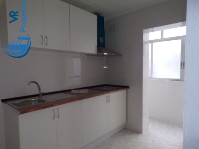 4 soveværelse Lejlighed til salg i Virgen del Remedio - Parque lo Morant, Alicante by - € 99.000 (Ref: 8824076)