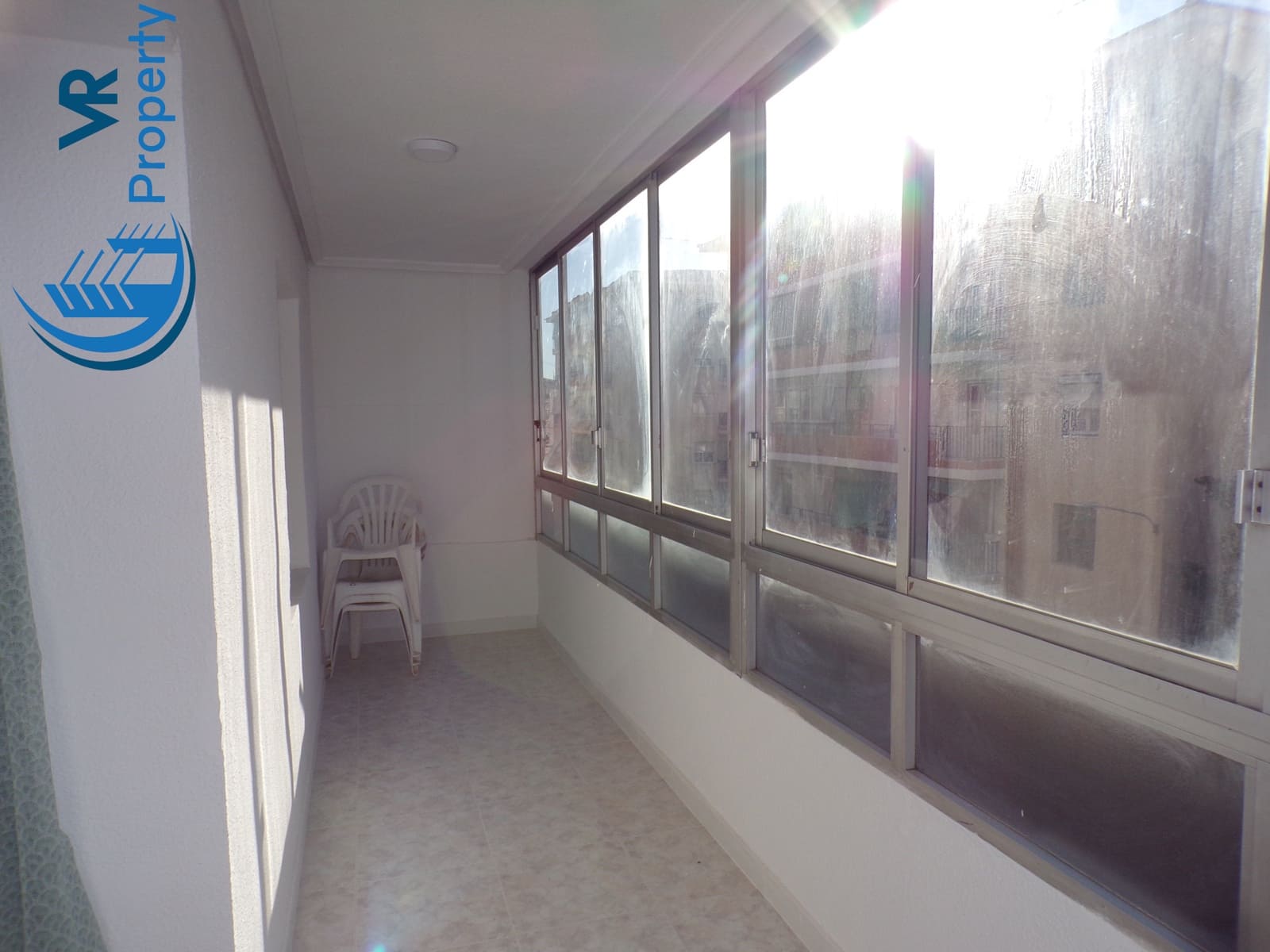 4 soveværelse Lejlighed til salg i Alicante by - € 99.000 (Ref: 8824076)