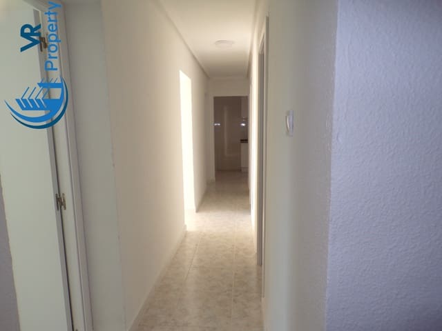 4 soveværelse Lejlighed til salg i Virgen del Remedio - Parque lo Morant, Alicante by - € 99.000 (Ref: 8824076)