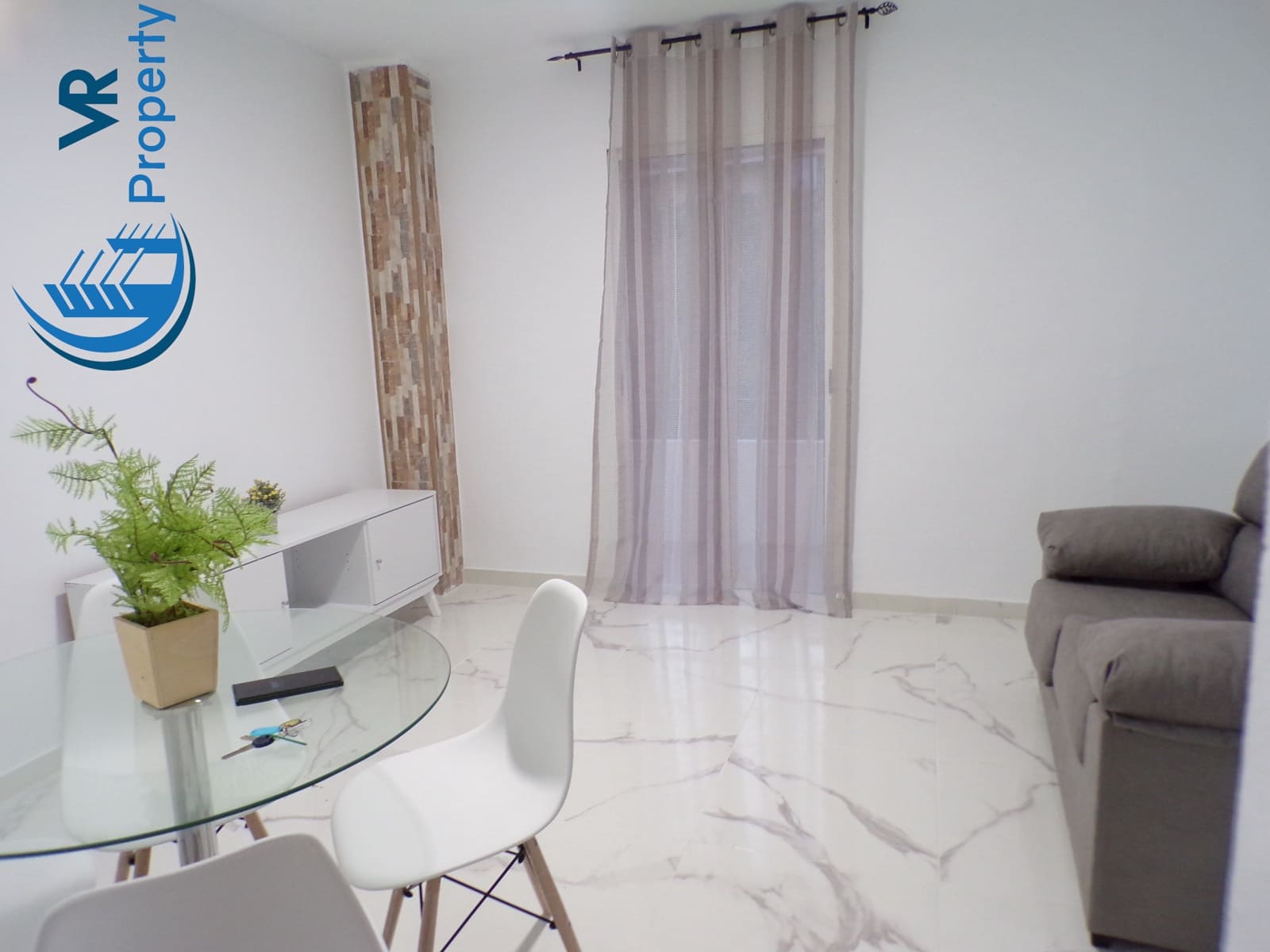 3 soveværelse Lejlighed til salg i Alicante by - € 98.000 (Ref: 8868556)