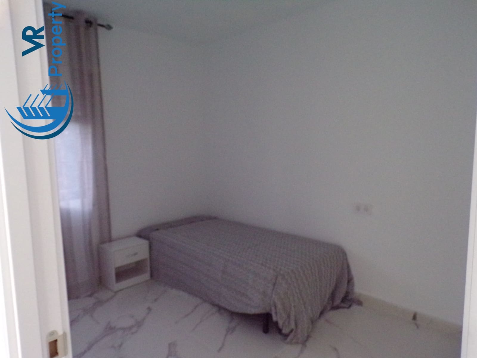 3 soveværelse Lejlighed til salg i Alicante by - € 98.000 (Ref: 8868556)