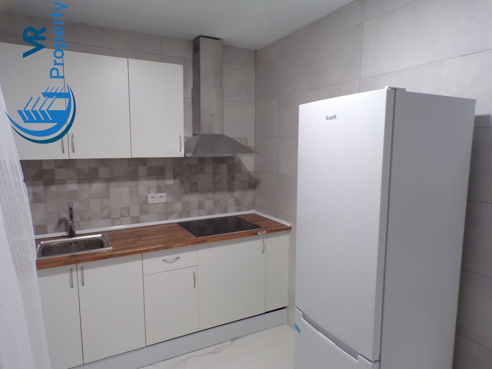 3 soveværelse Lejlighed til salg i Alicante by - € 98.000 (Ref: 8868556)