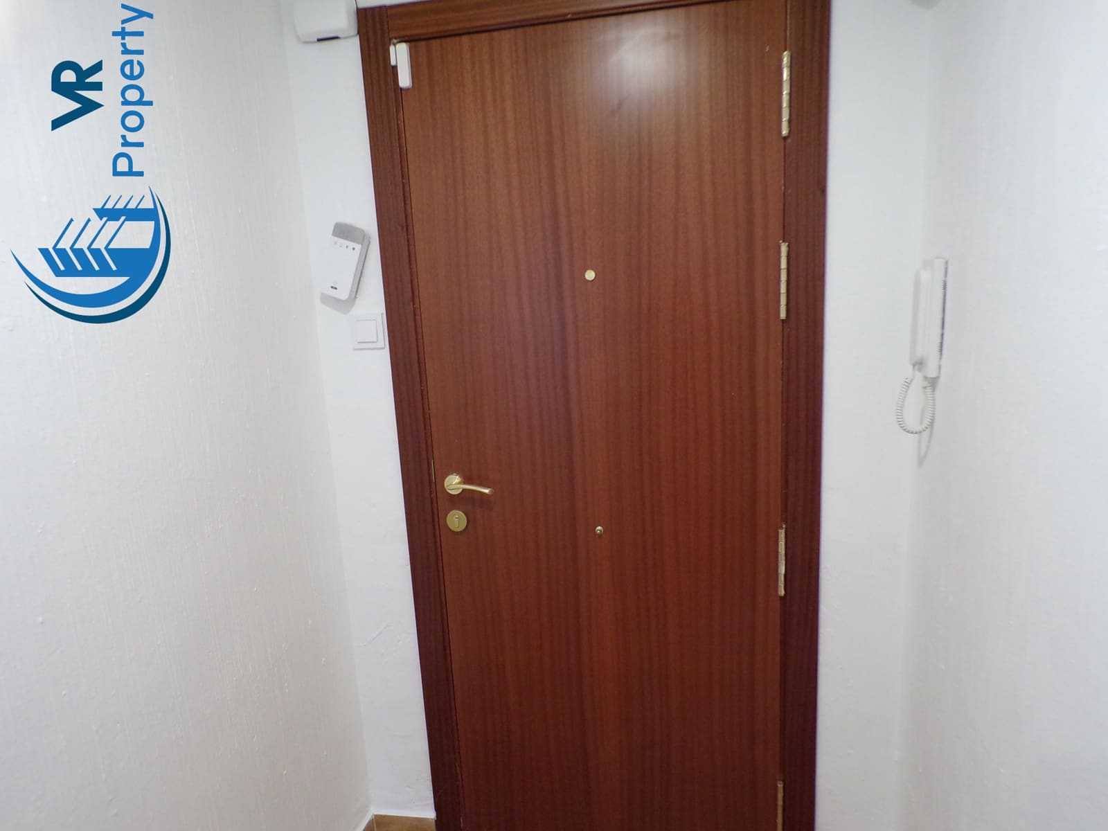 3 soveværelse Lejlighed til salg i Alicante by - € 99.000 (Ref: 8942234)