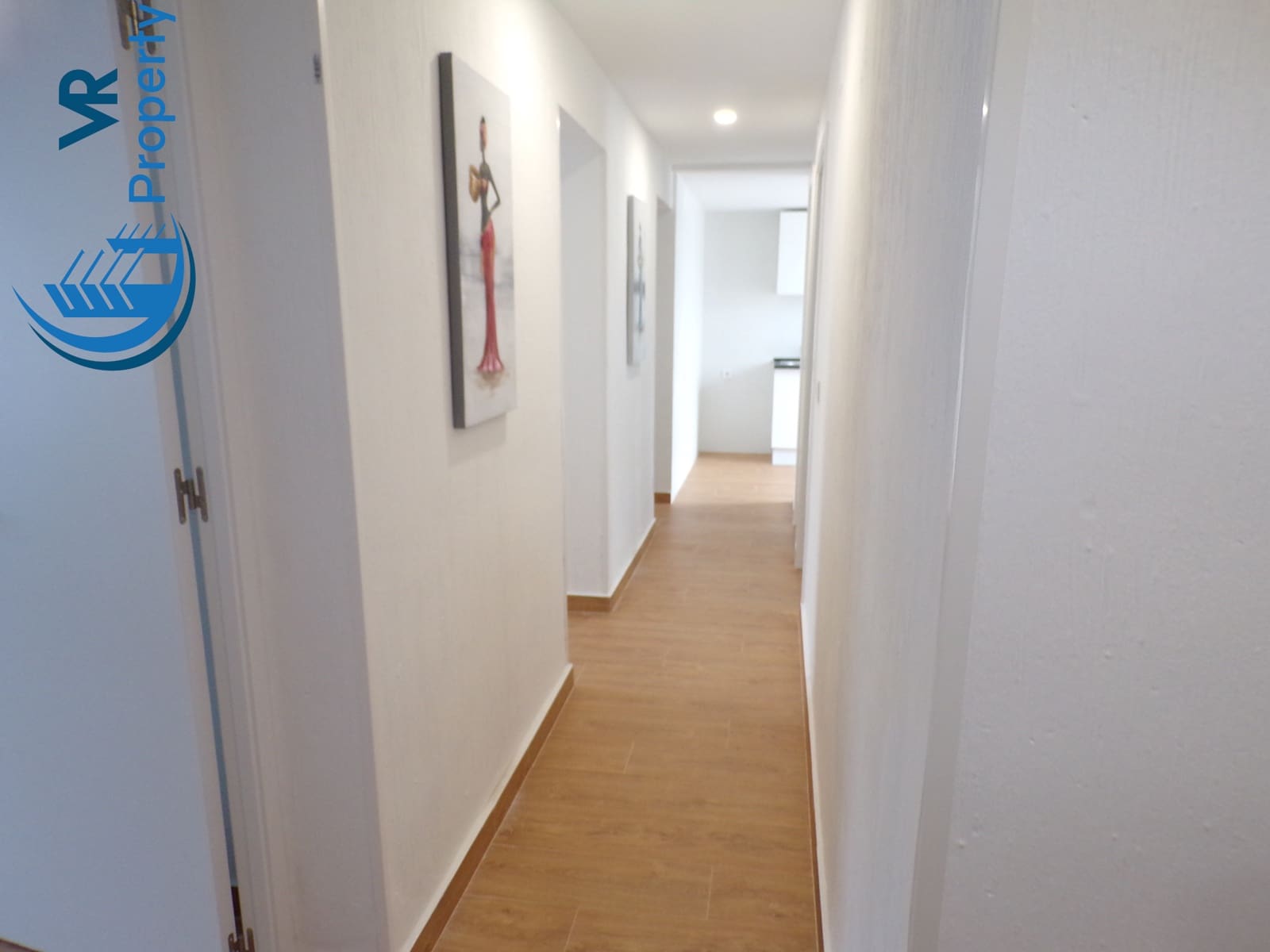 3 soveværelse Lejlighed til salg i Alicante by - € 99.000 (Ref: 8942234)