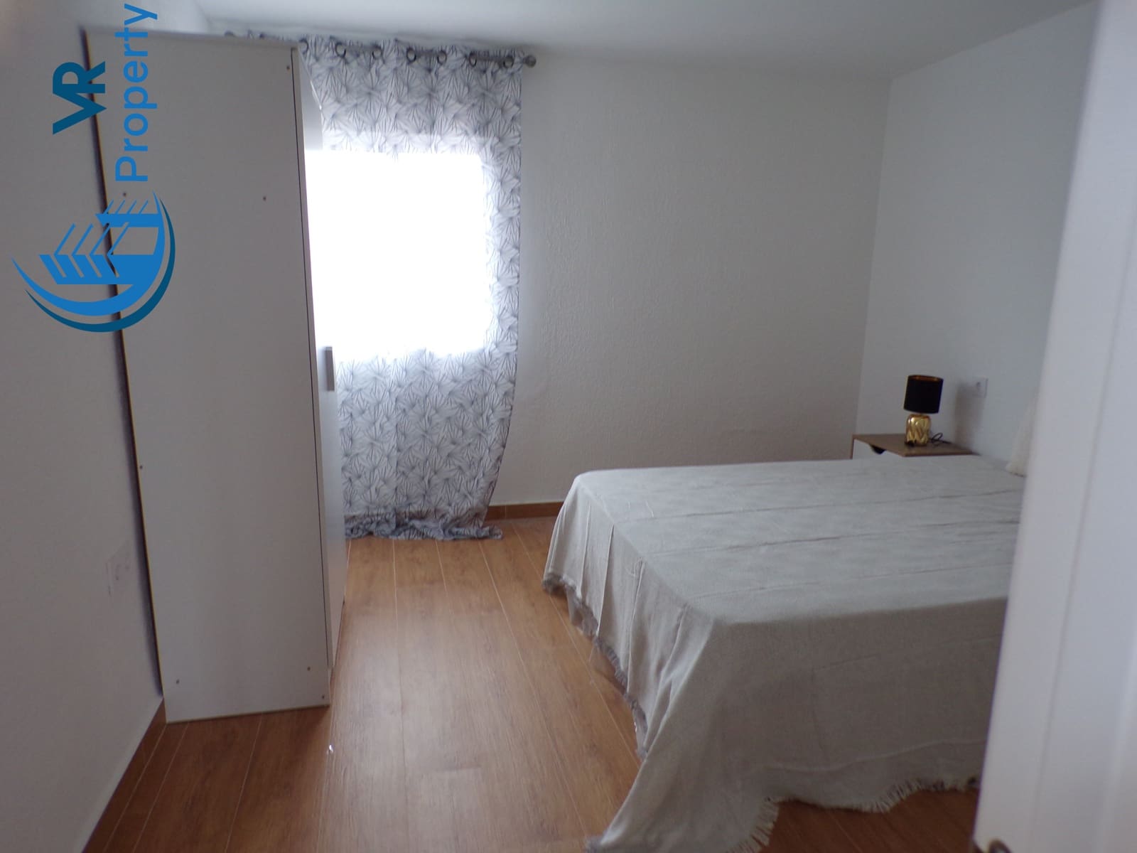 3 soveværelse Lejlighed til salg i Alicante by - € 99.000 (Ref: 8942234)