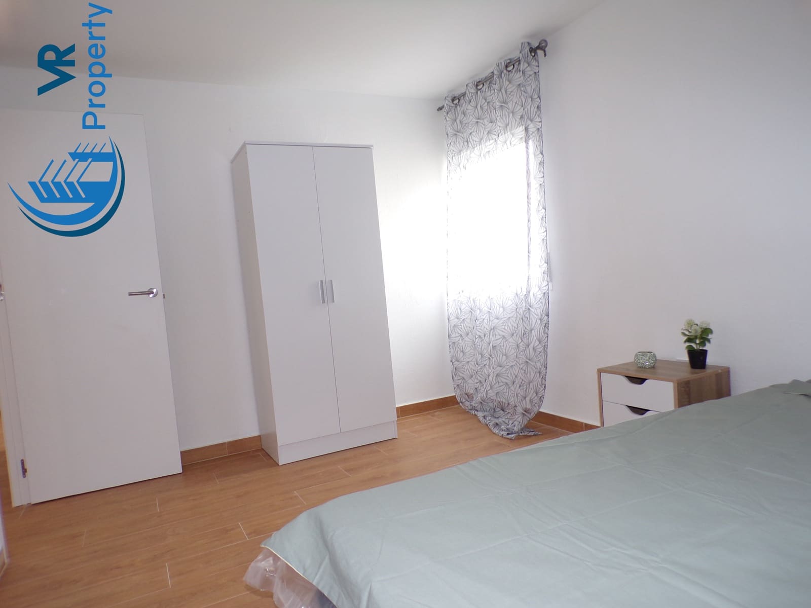 3 soveværelse Lejlighed til salg i Alicante by - € 99.000 (Ref: 8942234)