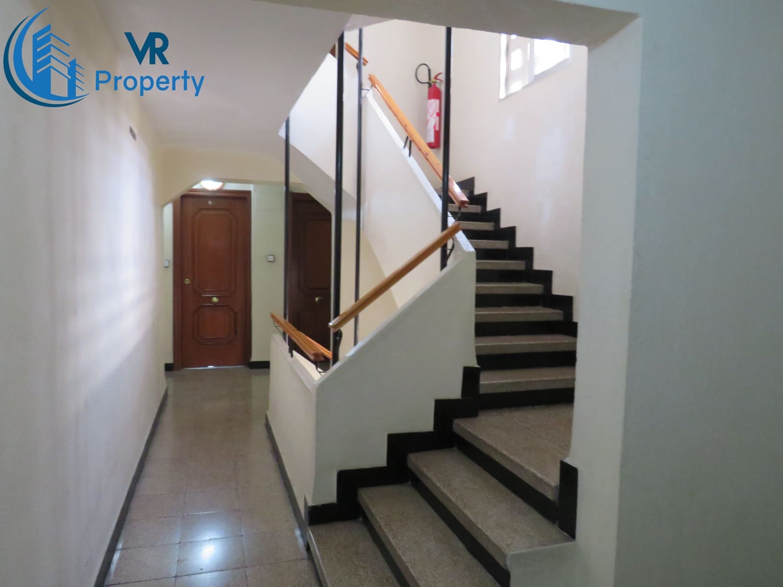 3 soverom Leilighet til salgs i Alicante by med garasje - € 95 000 (Ref: 8942236)