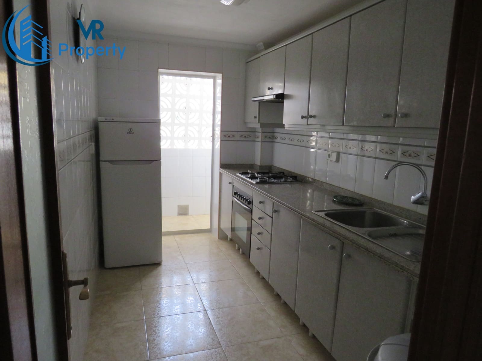 3 soverom Leilighet til salgs i Alicante by med garasje - € 95 000 (Ref: 8942236)