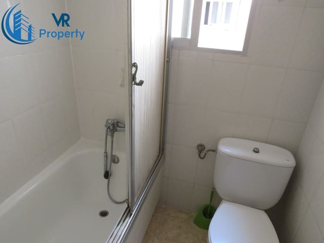 3 soveværelse Lejlighed til salg i Virgen del Remedio - Parque lo Morant, Alicante by med garage - € 95.000 (Ref: 8942236)