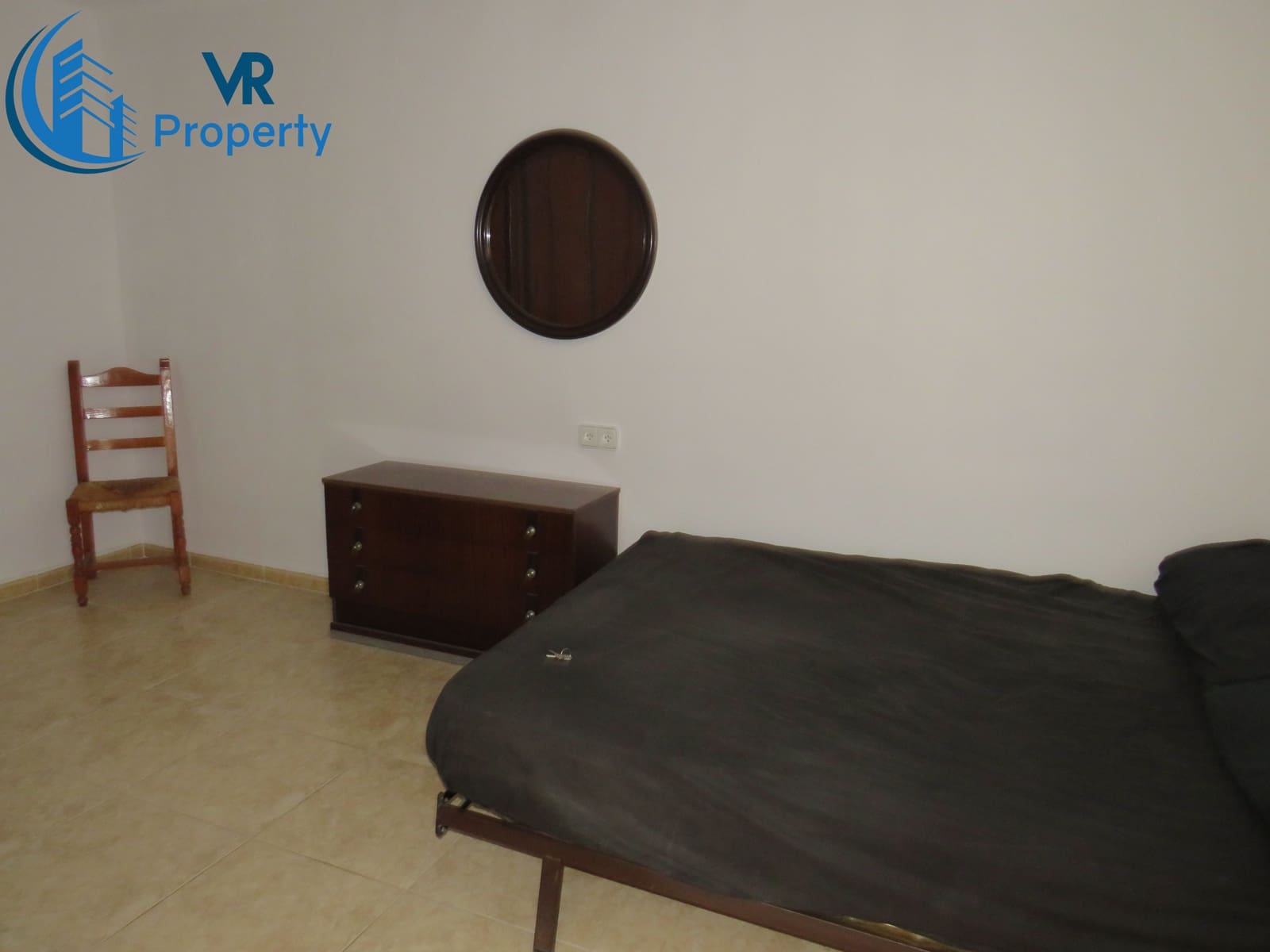 3 soverom Leilighet til salgs i Alicante by med garasje - € 95 000 (Ref: 8942236)