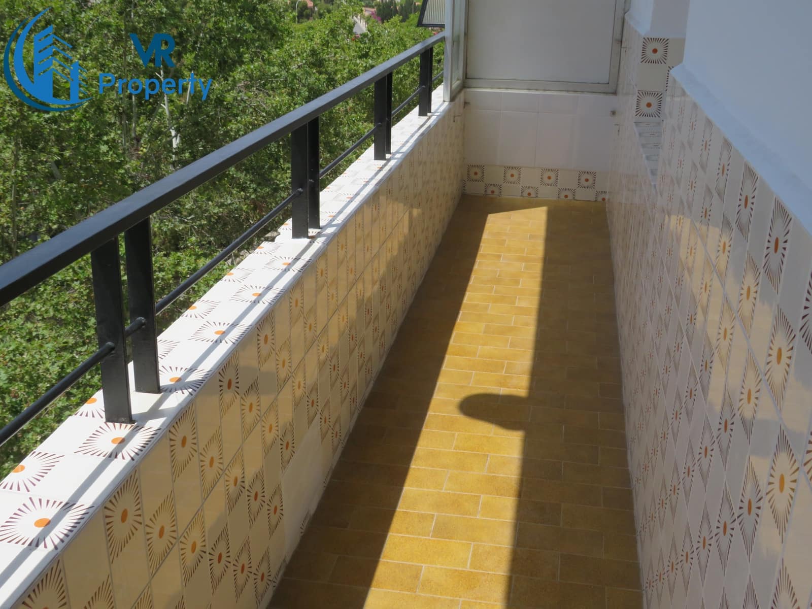 3 soverom Leilighet til salgs i Alicante by med garasje - € 95 000 (Ref: 8942236)