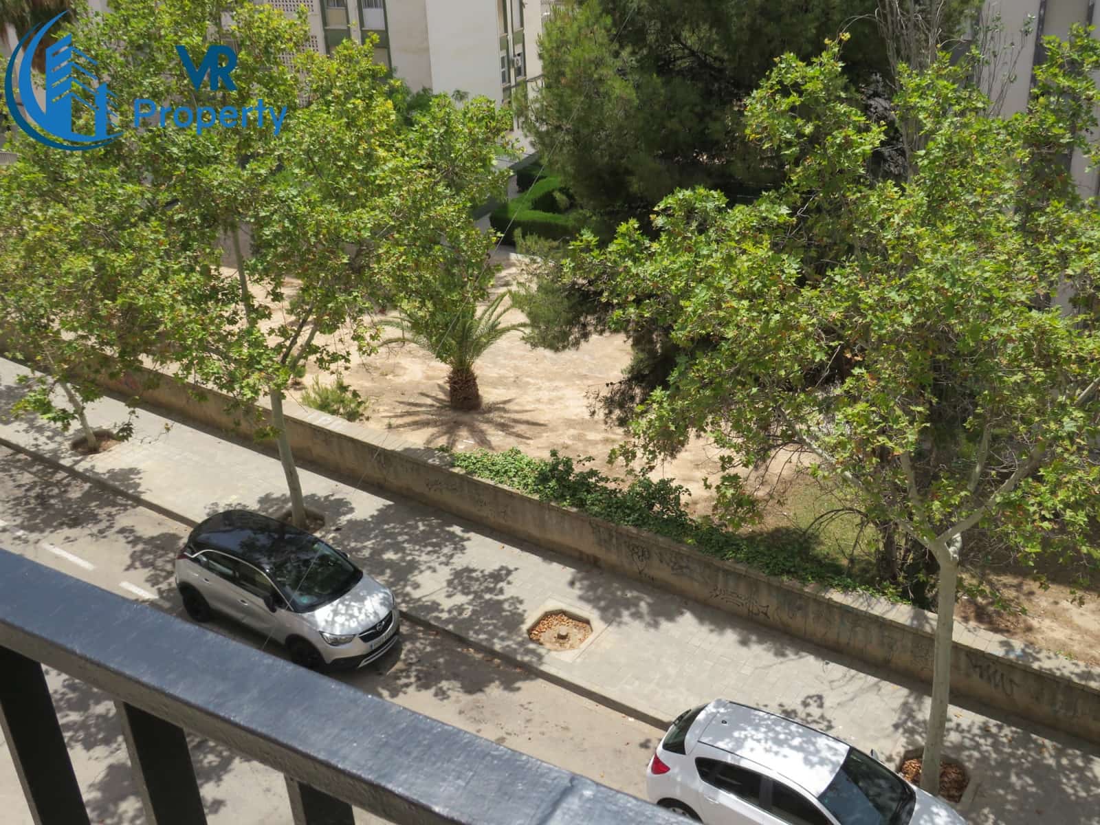 3 soverom Leilighet til salgs i Alicante by med garasje - € 95 000 (Ref: 8942236)