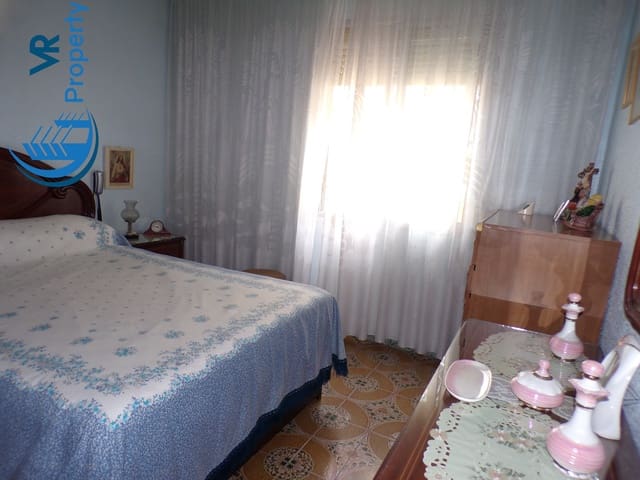 3 soveværelse Lejlighed til salg i Virgen del Remedio - Parque lo Morant, Alicante by med garage - € 88.000 (Ref: 8942238)