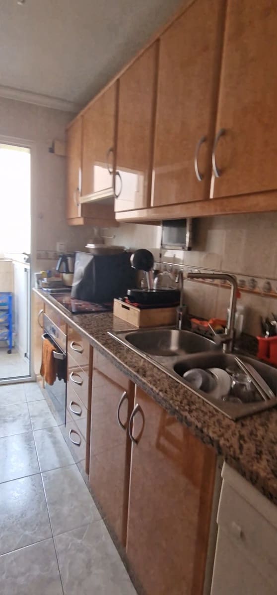 3 soverom Leilighet til salgs i Alicante by med garasje - € 86 000 (Ref: 8942299)