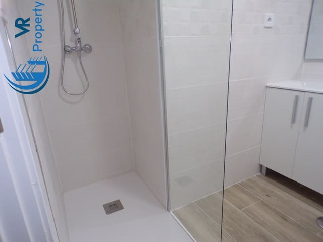 3 soveværelse Lejlighed til salg i Virgen del Remedio - Parque lo Morant, Alicante by med garage - € 110.000 (Ref: 9015527)