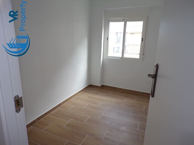 3 soverom Leilighet til salgs i Colonia Requena, Alicante by - € 80 000 (Ref: 9019512)