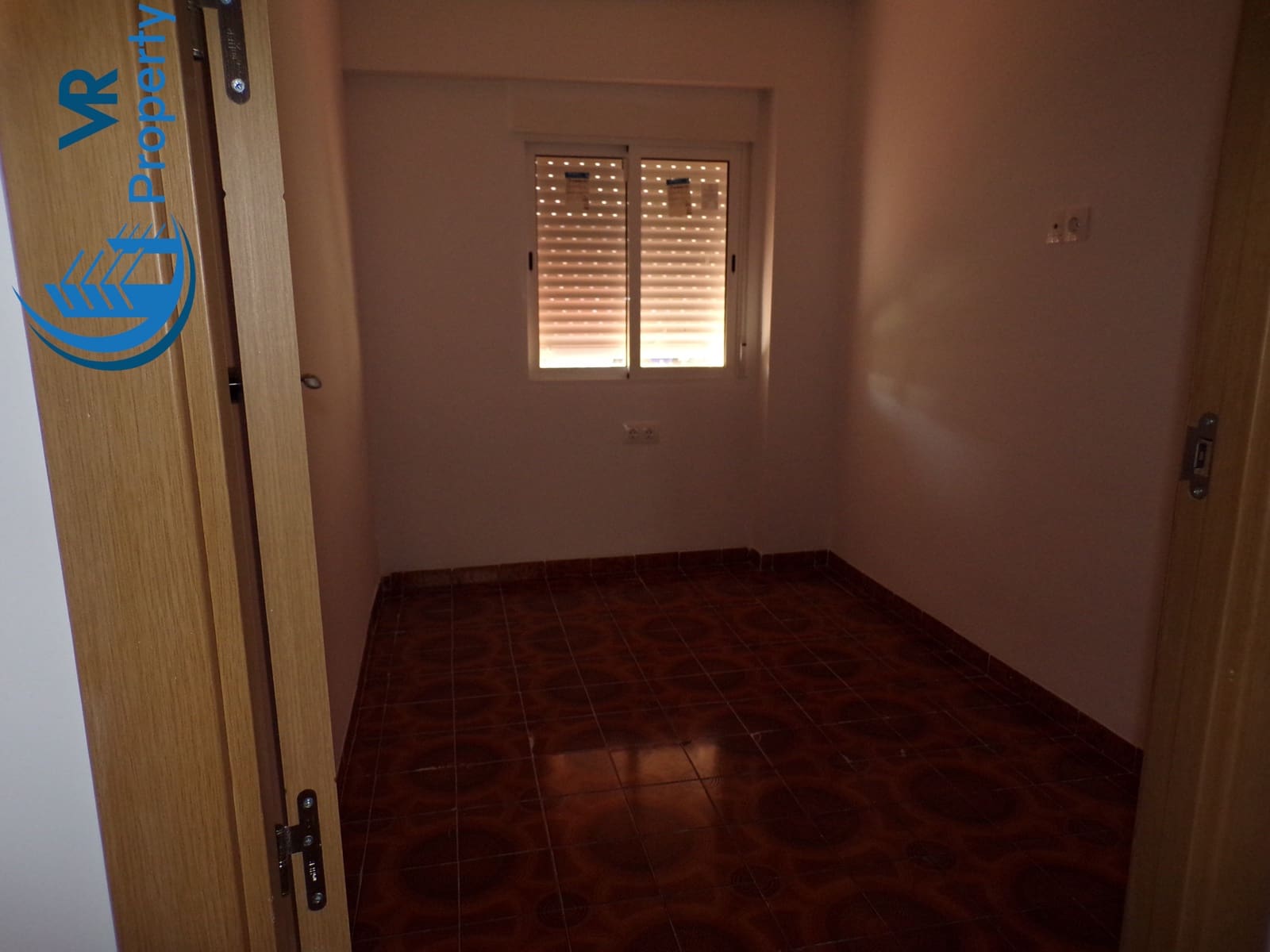 3 soveværelse Lejlighed til salg i Alicante by med garage - € 78.000 (Ref: 9026987)