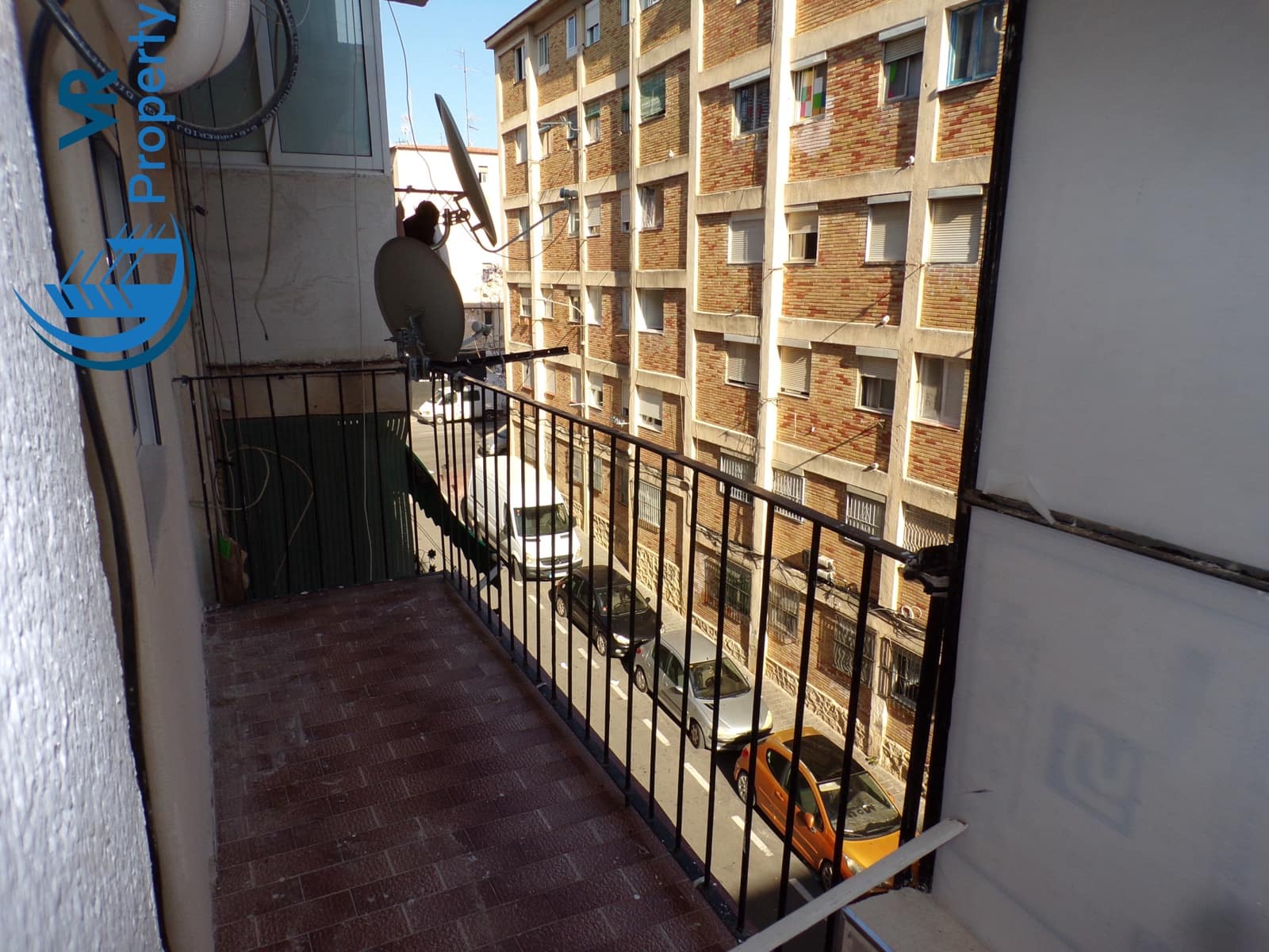 3 soveværelse Lejlighed til salg i Alicante by med garage - € 78.000 (Ref: 9026987)