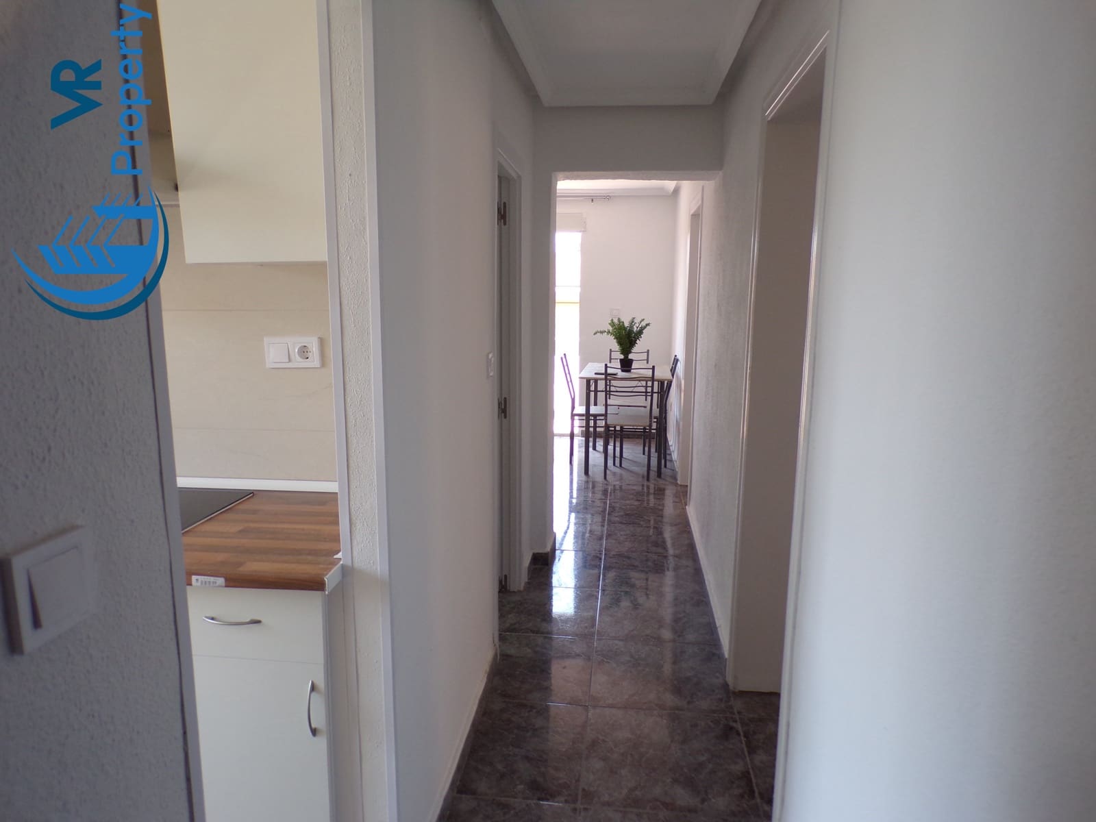 3 sovrum Lägenhet till salu i Alicante stad med garage - 85 000 € (Ref: 9161306)