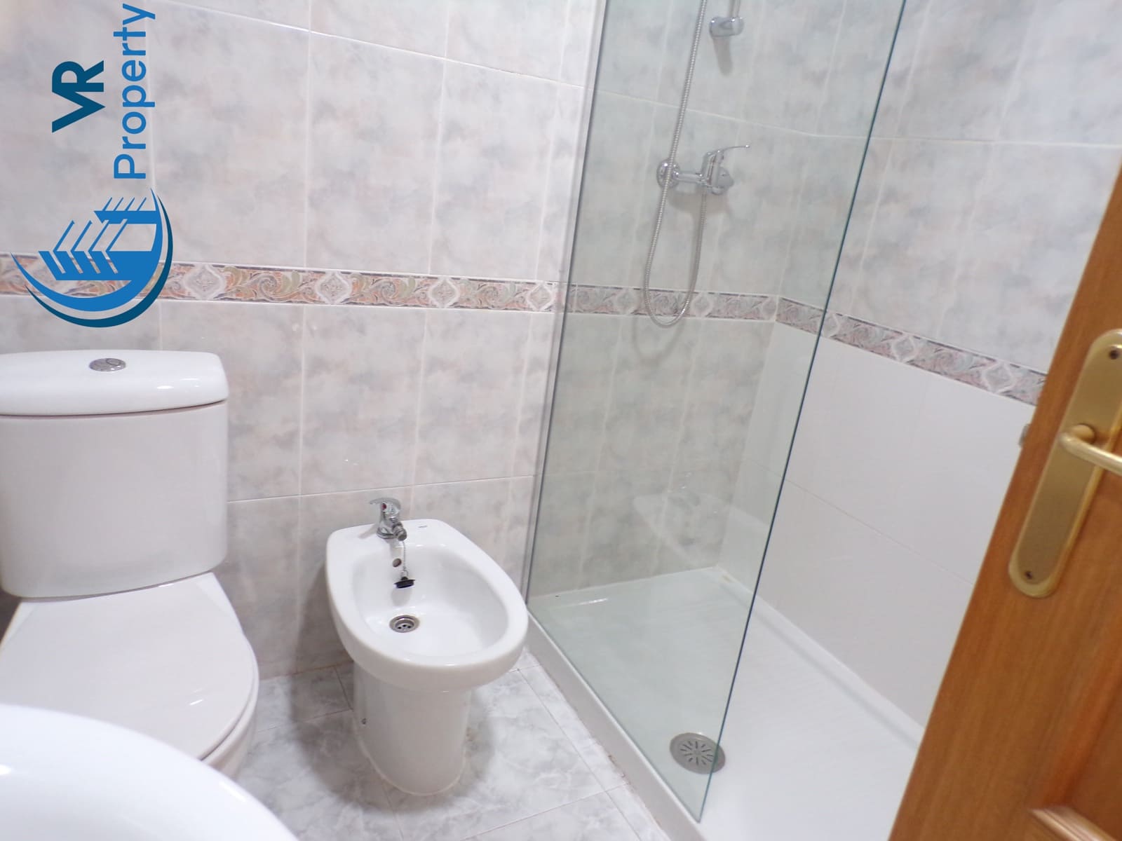 4 soverom Leilighet til salgs i Alicante by med garasje - € 120 000 (Ref: 9161307)