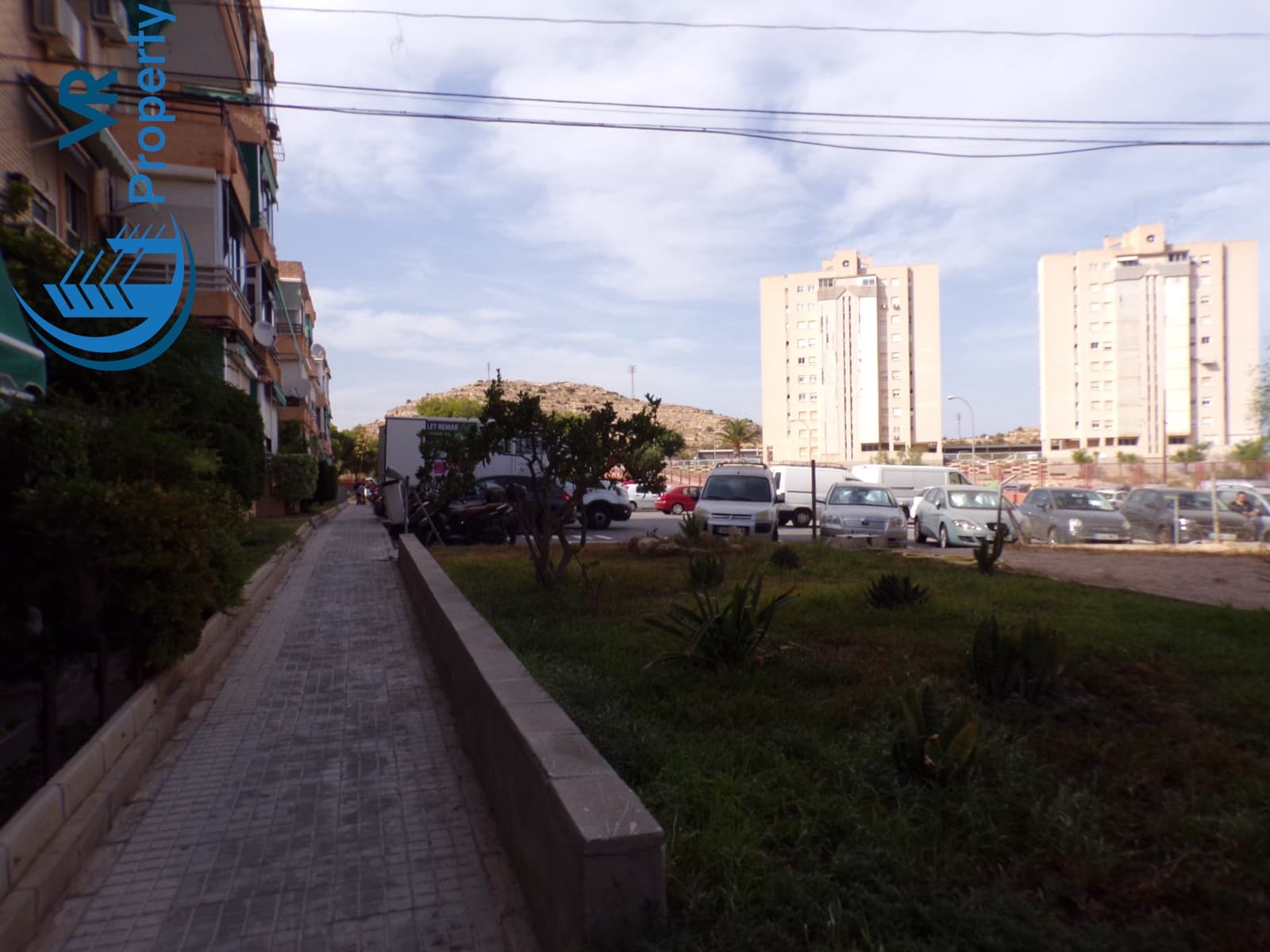 4 soverom Leilighet til salgs i Alicante by med garasje - € 120 000 (Ref: 9161307)