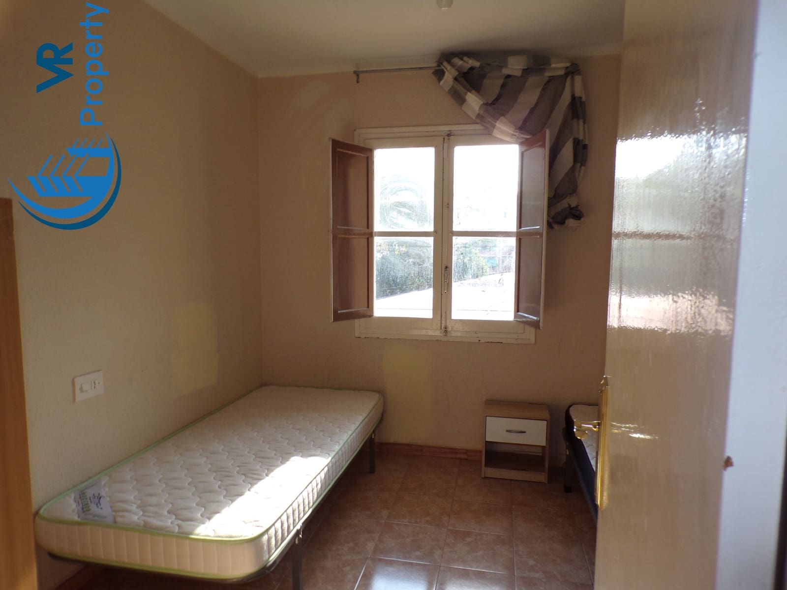 2 soveværelse Lejlighed til salg i Alicante by - € 75.000 (Ref: 9187220)