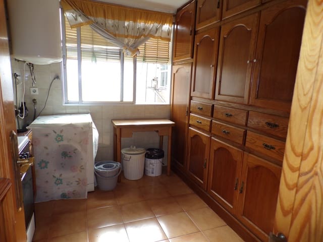 3 quarto Apartamento para venda em Virgen del Remedio - Parque lo Morant, Alicante cidade com garagem - 85 000 € (Ref: 9237693)