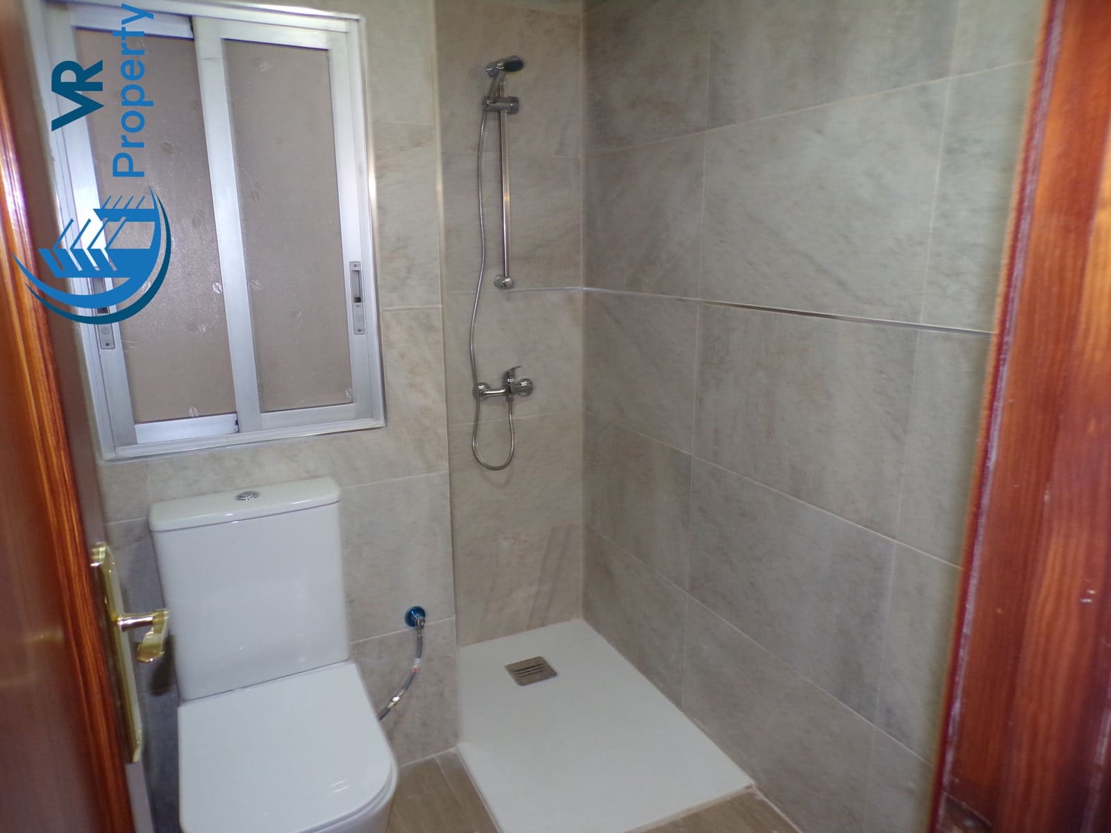 3 bedroom Apartment for sale in Alicante / Alacant city - € 90,000 (Ref: 9516320)