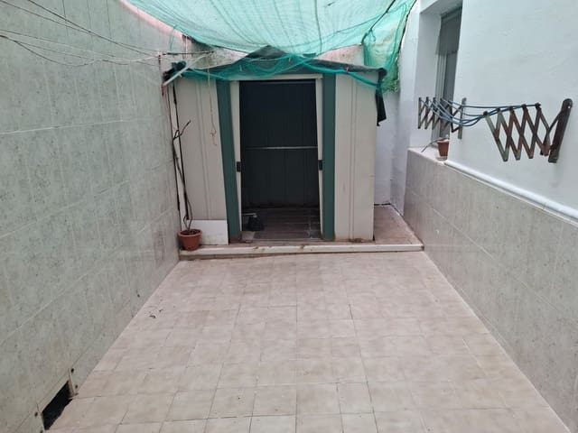 2 bedroom Apartment for rent in Colonia Requena, Alicante / Alacant city - € 850 (Ref: 9550238)