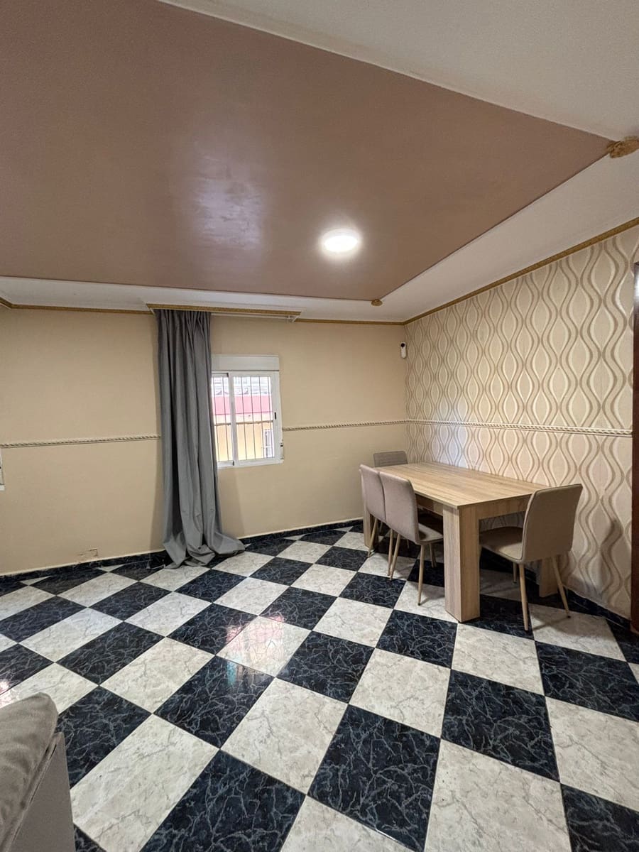 2 bedroom Apartment for rent in Alicante / Alacant city - € 900 (Ref: 9552511)