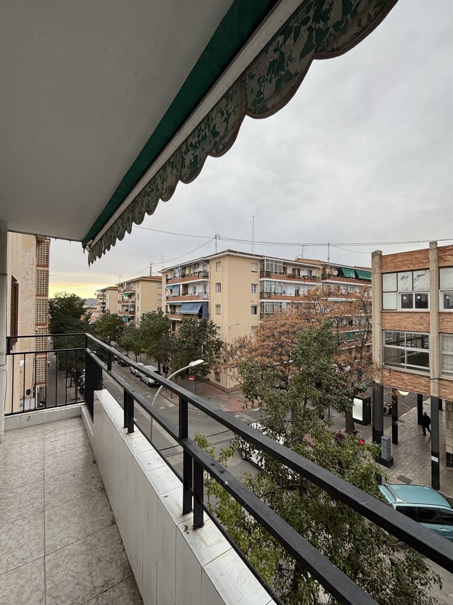 3 quarto Apartamento para arrendar em Alicante cidade - 900 € (Ref: 9559798)