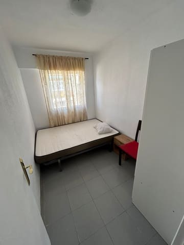 3 soveværelse Lejlighed til leje i Ensanche - Diputacion, Alicante by - € 800 (Ref: 9559800)