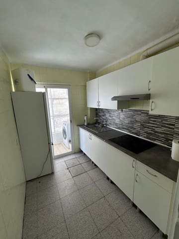 3 soveværelse Lejlighed til leje i Ensanche - Diputacion, Alicante by - € 800 (Ref: 9559800)