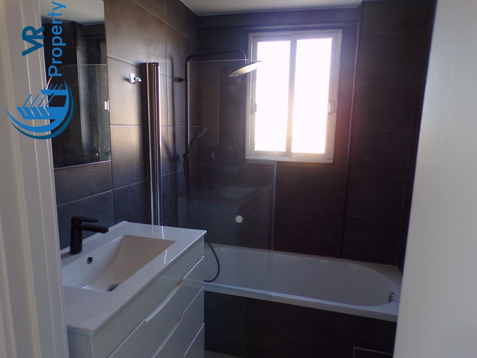 4 soverom Leilighet til salgs i Alicante by - € 95 000 (Ref: 9571561)