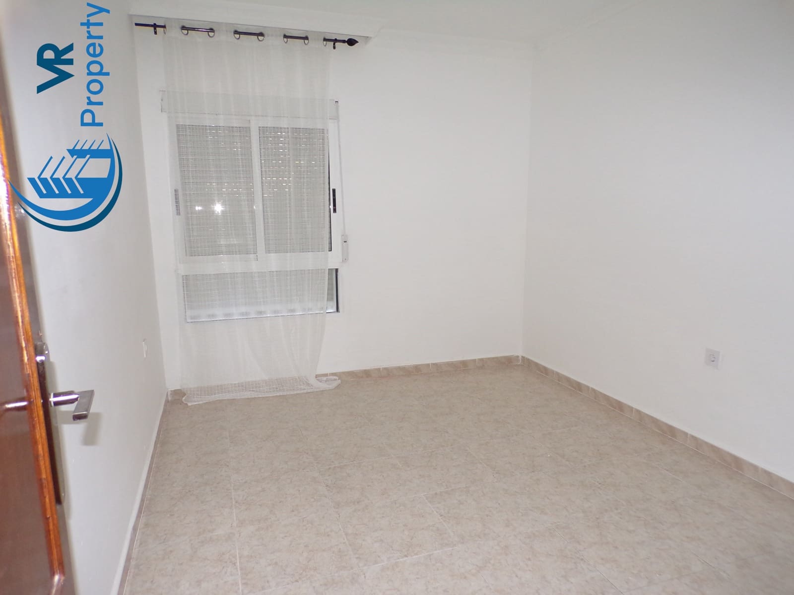 3 quarto Apartamento para venda em Alicante cidade com garagem - 108 000 € (Ref: 9583438)